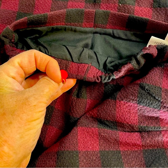 J.Jill Skirt Burgundy Red/Black NWT Clueless Y2K Preppy
Corpcore Office Academia - Picture 5 of 6